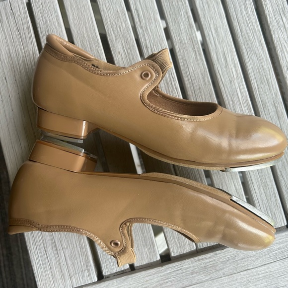 🌖 balera tap shoes tan size 4.0A medium style B60 - Picture 4 of 9